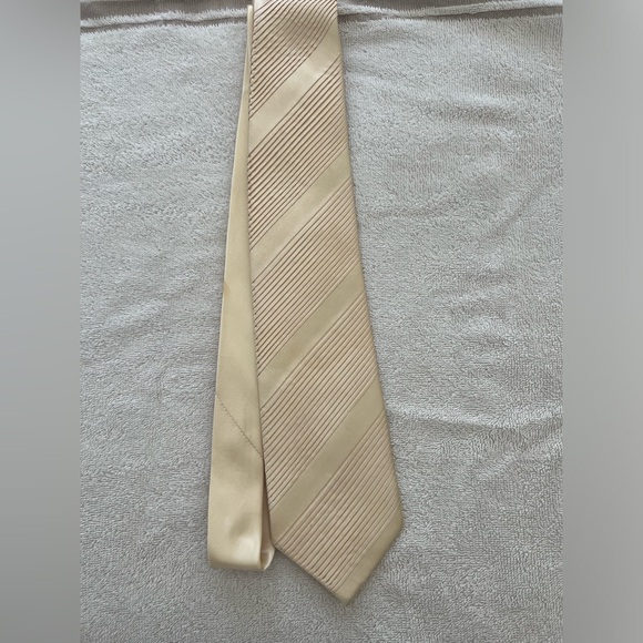 Men ties - Picture 2 of 4